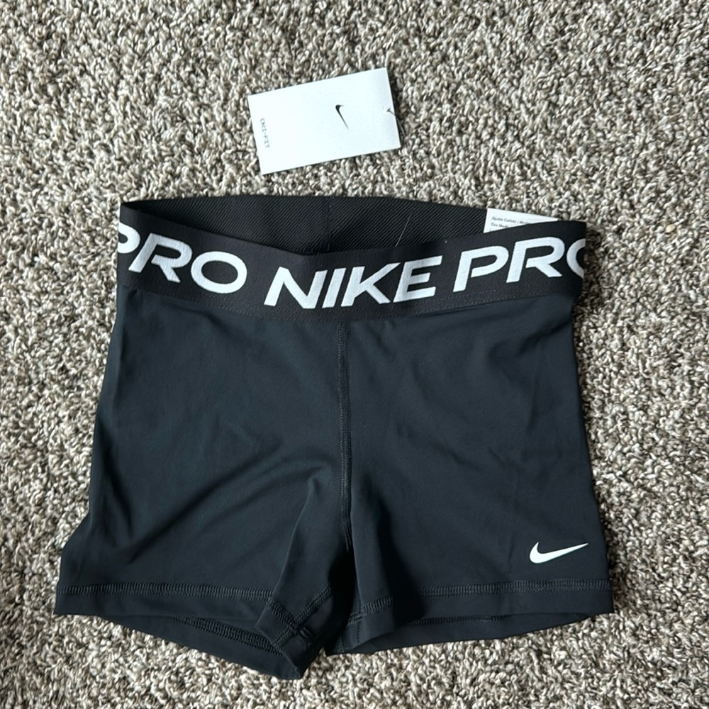 NWT Nike Pro 3” Tight Fight Shorts